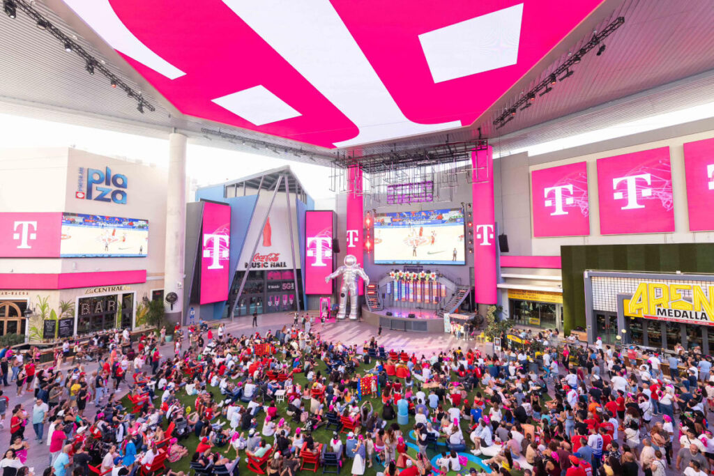 Popular Plaza comes alive at Distrito T-Mobile in San Juan