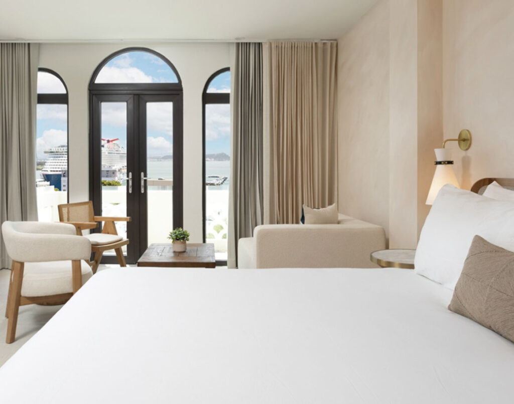 Luxury rooms with stunning views at Alma San Juan Hotel