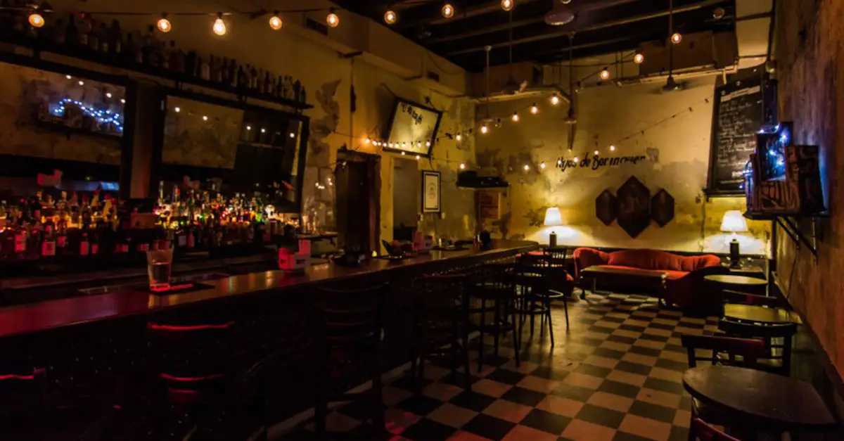 Explore the Best Cocktail Bars in San Juan - La Factoria